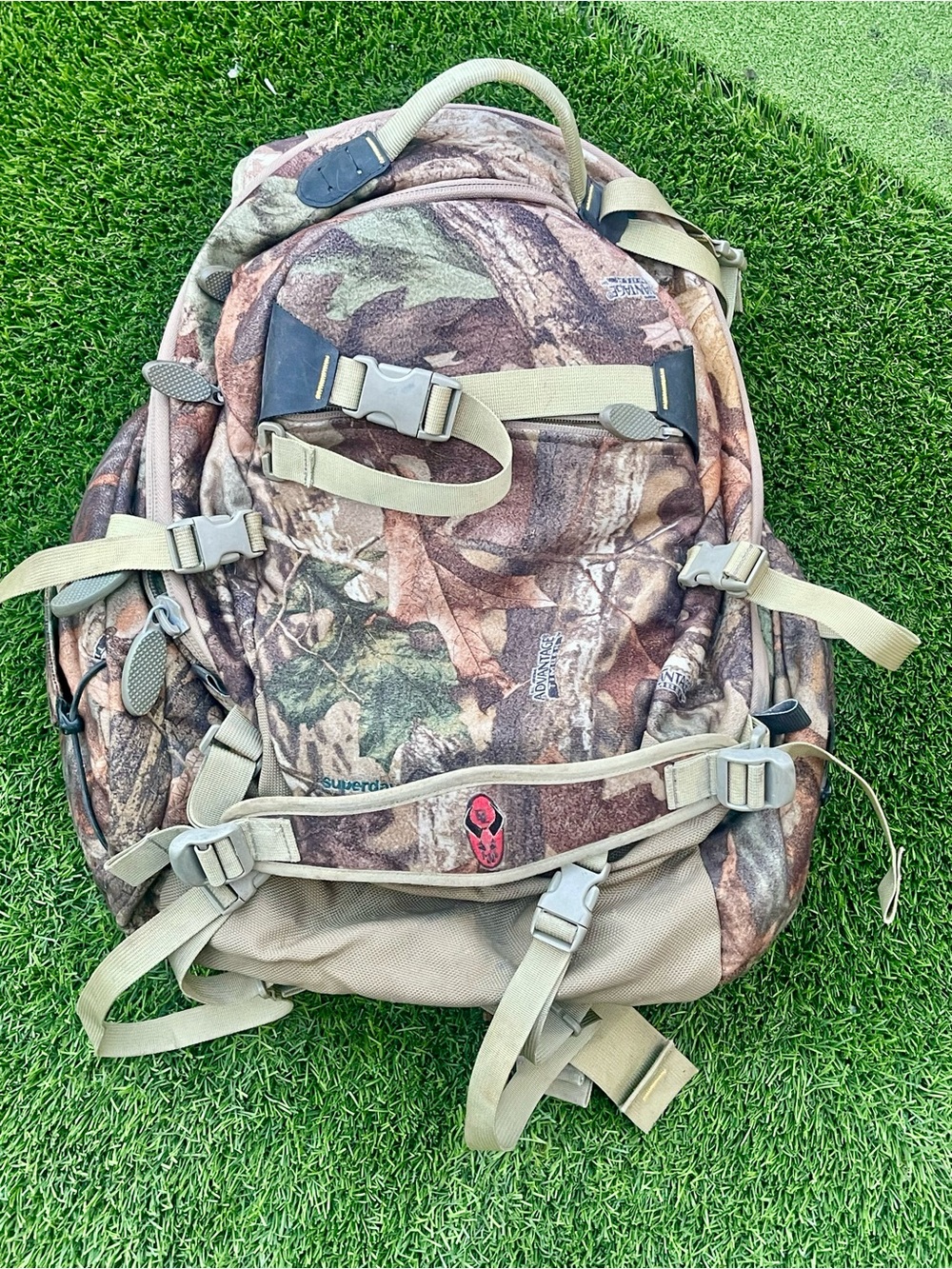 Badlands Superday Camo Hunting Backpack Daypack Advantage Timber